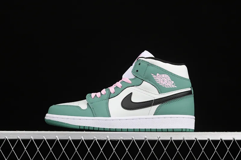 All categories Air Jordan Jordan series basketball shoes Air Jordan 1 Mid Air Jordan 1 Mid AJ1 Joe 1 grass green China basketball shoes CZ0774-300